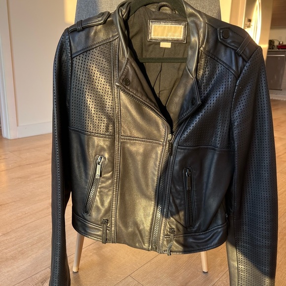 Michael Kors woman’s leather jacket size medium - Picture 1 of 8
